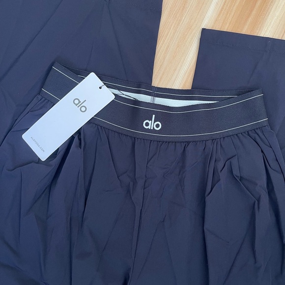 Alo Black Lounge Pants - Picture 2 of 5